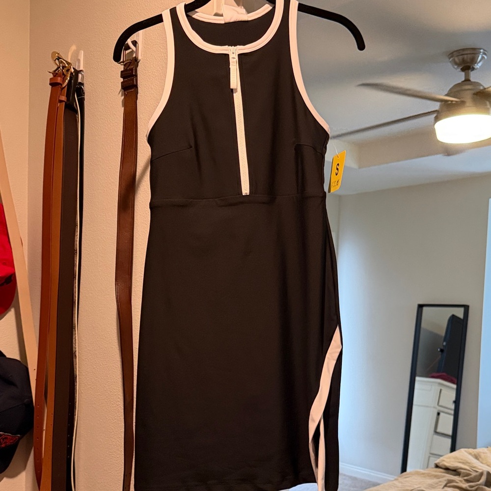 Chic Black and White Sleeveless Mini Dress